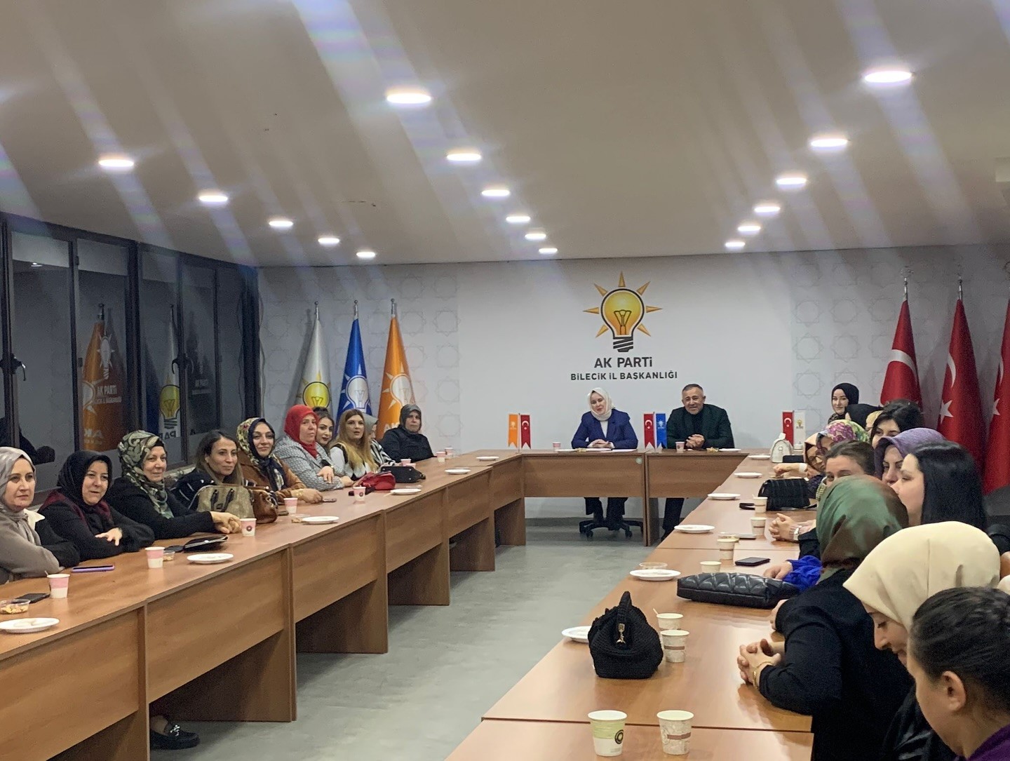 AK Parti&rsquo;de kongre sonrası ilk toplantı
