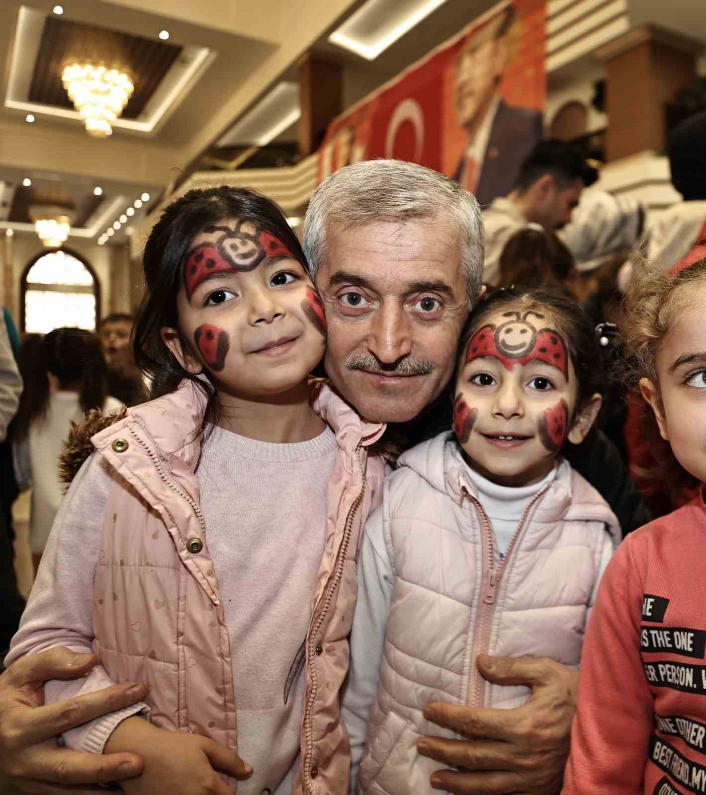 Şahinbey Belediyesi &Ccedil;ocuk Şenliği kapılarını a&ccedil;tı
