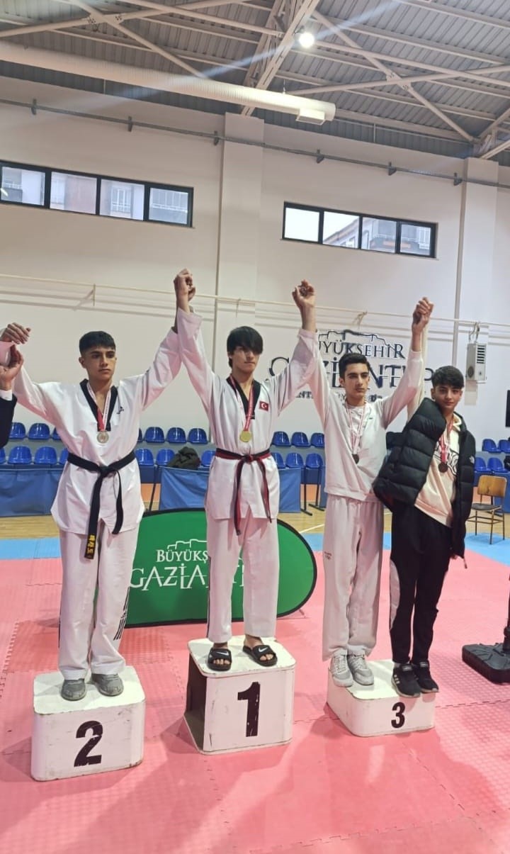 Tekvando se&ccedil;melerine Şehitkamil damgası
