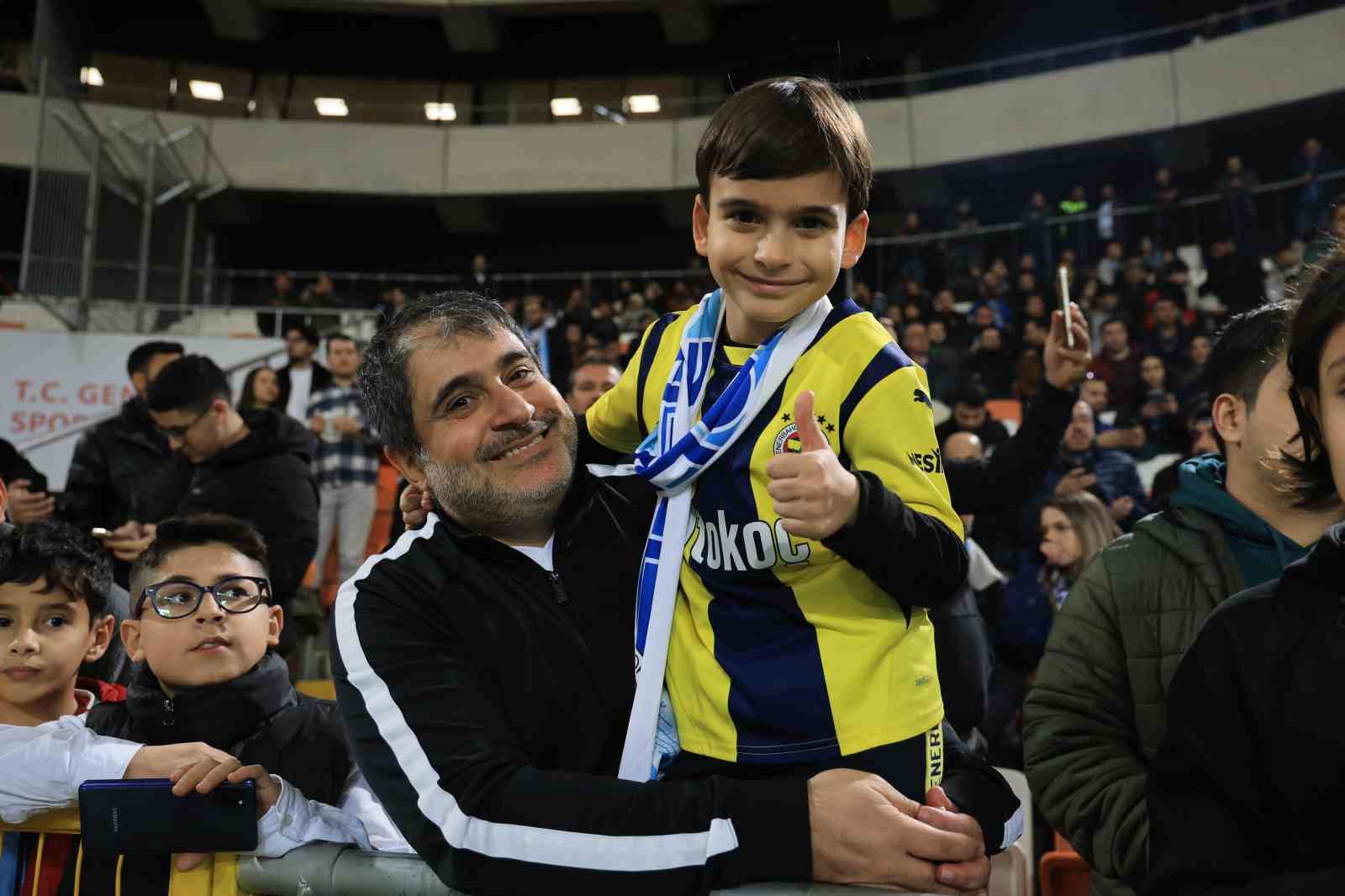 Trendyol S&uuml;per Lig: Adana Demirspor: 0 - Fenerbah&ccedil;e: 0 (Ma&ccedil; devam ediyor)
