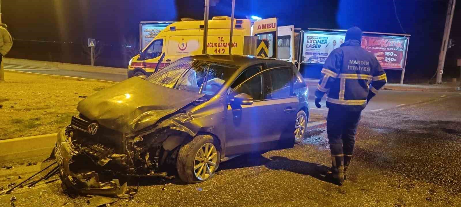 Mardin’de otomobiller çarpıştı