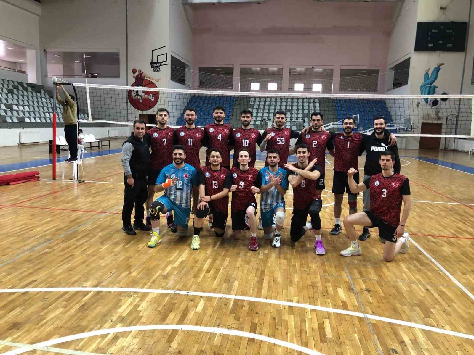 Erzurum Gen&ccedil;lik Spor Voleybol Kul&uuml;b&uuml; deplasmandan 3 puanla d&ouml;n&uuml;yor
