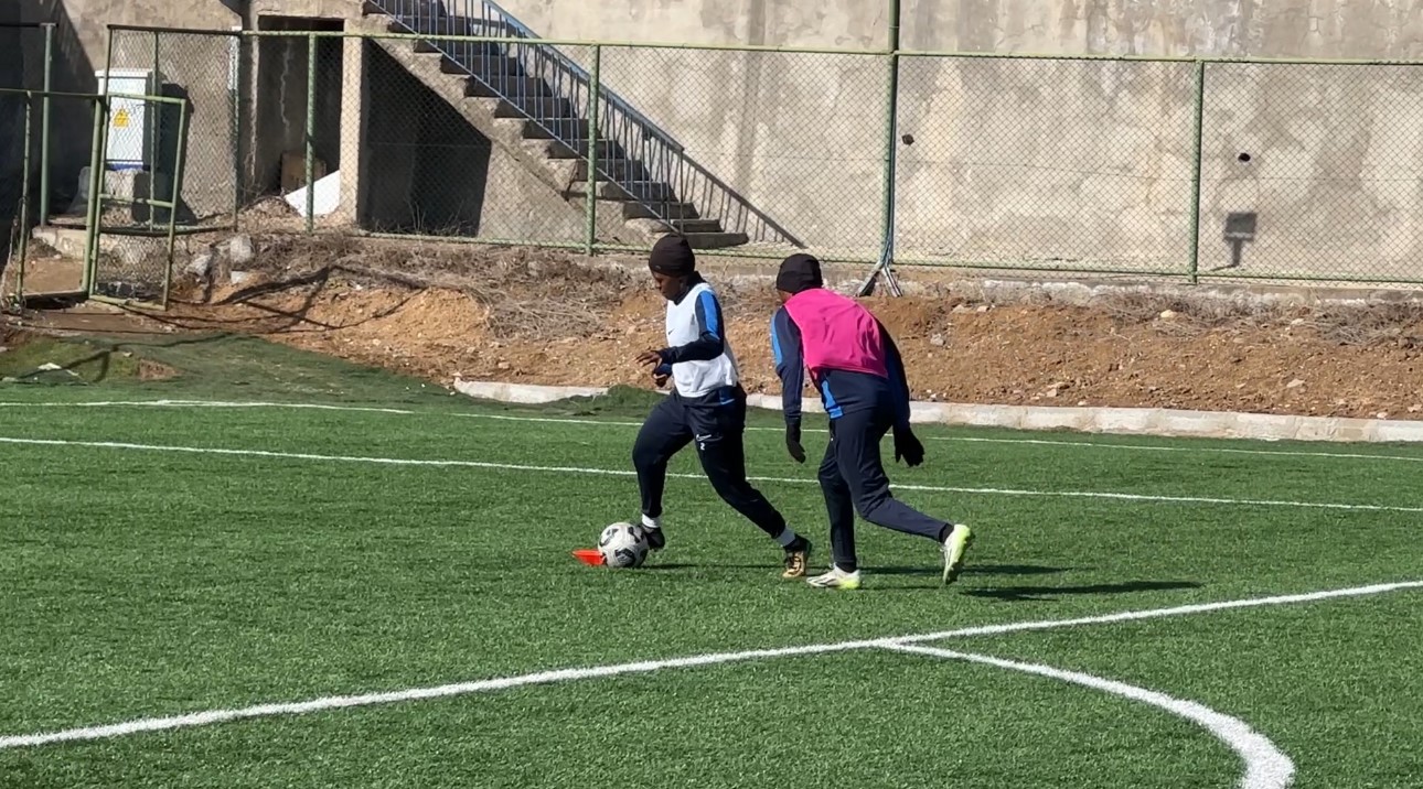 Afrikalı kadın sporcular Y&uuml;ksekova&rsquo;da mutlu
