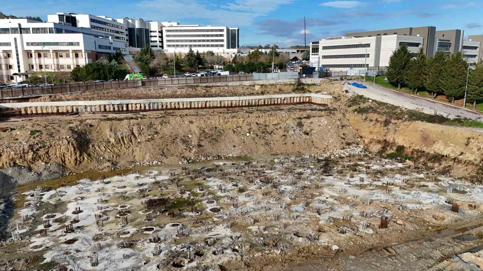 Umuttepe otopark ve cami projesini yarıda bırakan firmaya ceza
