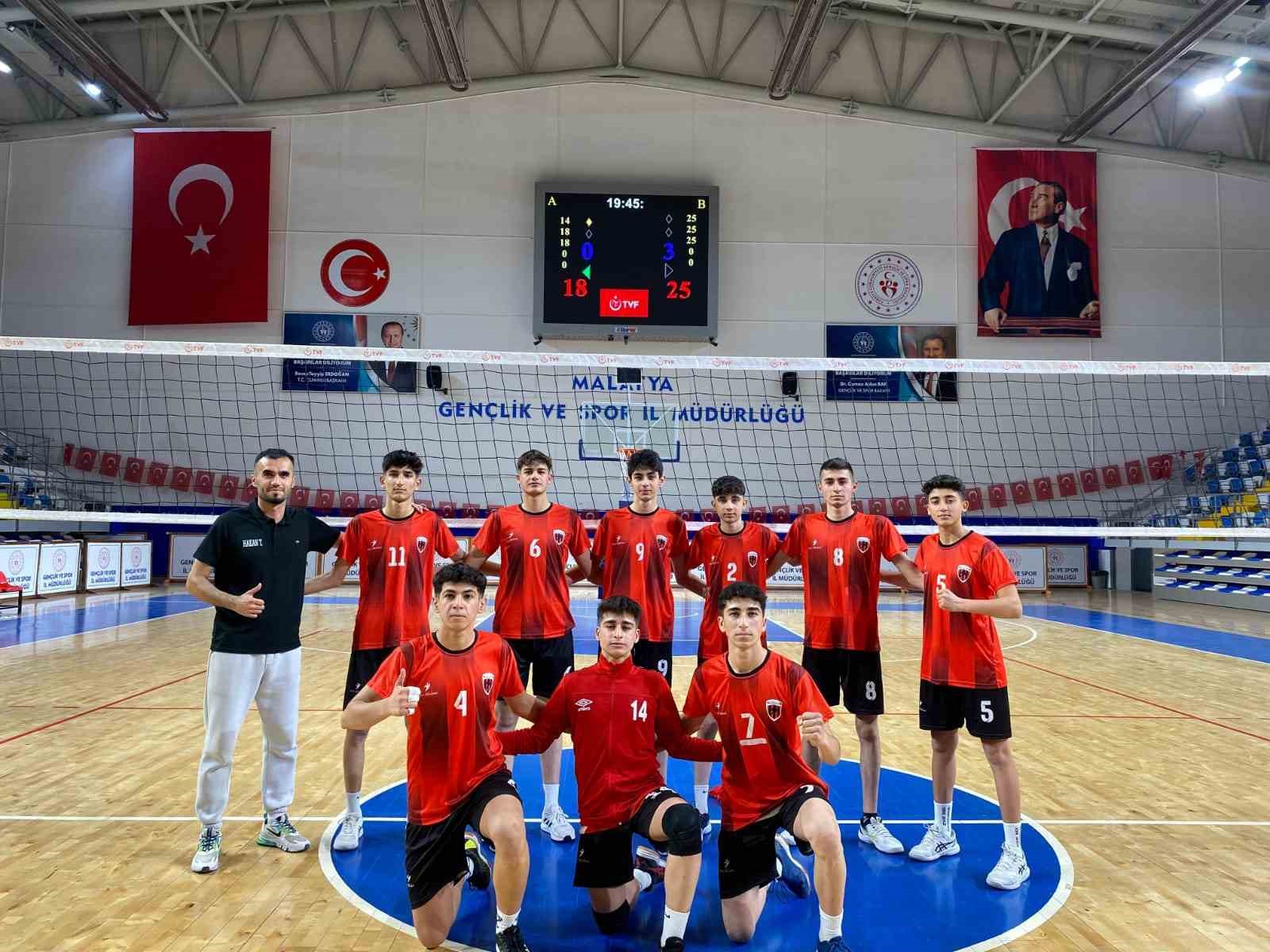 Battalgazi Yıldız Kızlar Voleybol Takımı, 3-0 galip
