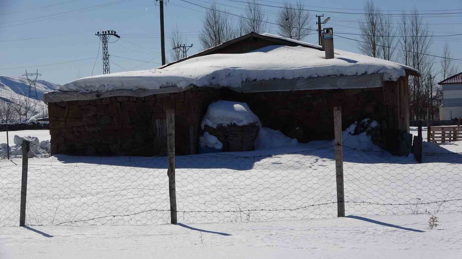 Bitlis’te 27 köy yolunu ulaşıma kapandı
