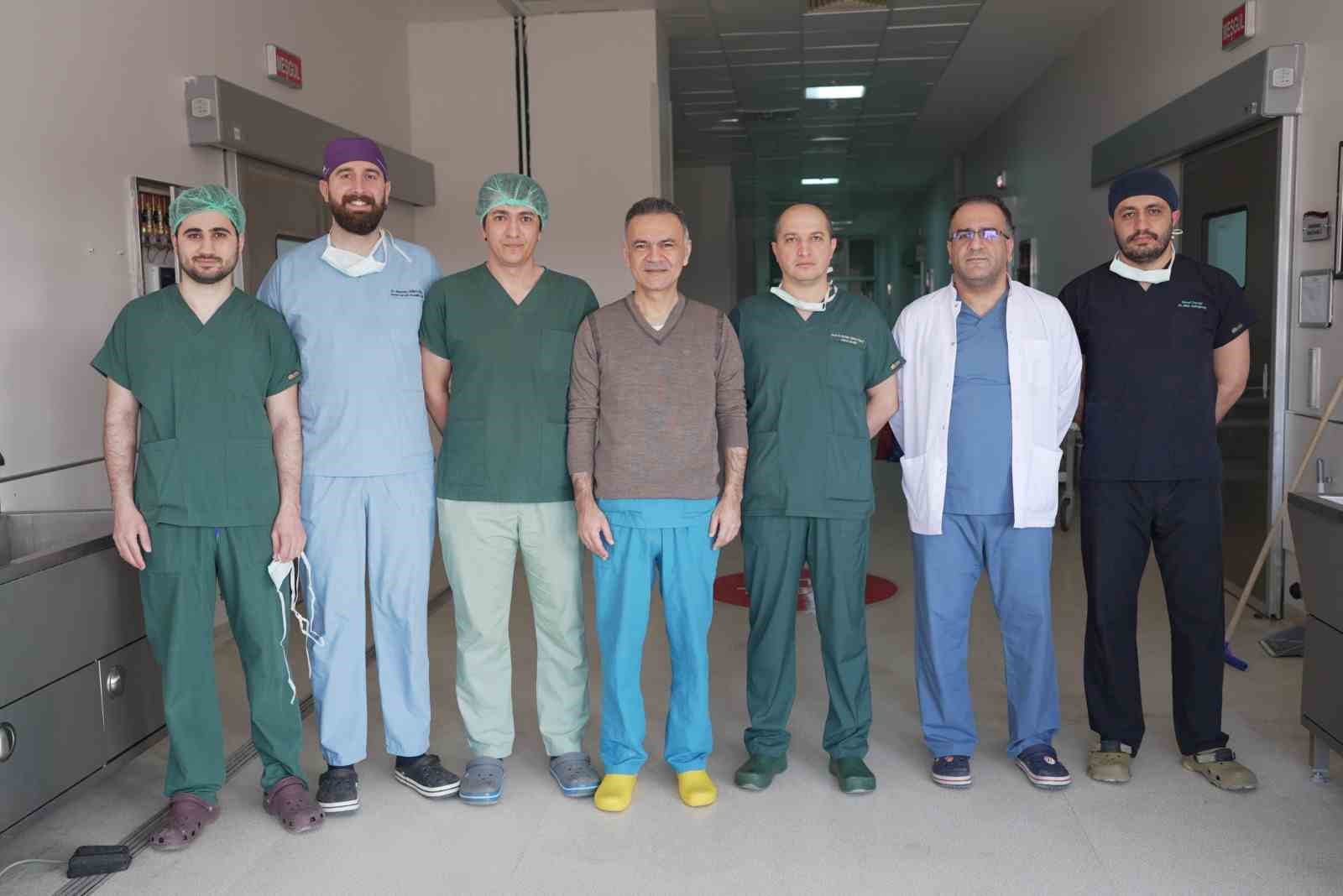 Malatya&rsquo;da ilk kez uygulanan sıcak kemoterapi kanserli hastalara umut oldu
