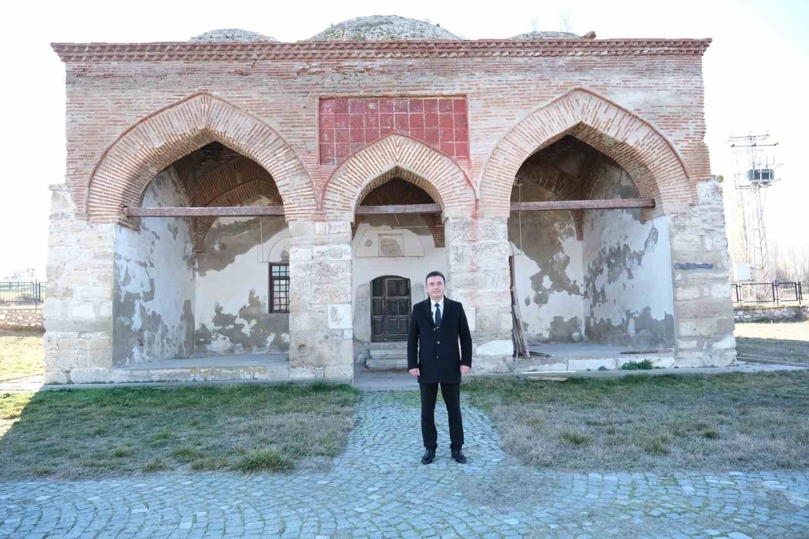 Tarihi Anadolu Sel&ccedil;uklu Camii yenileniyor
