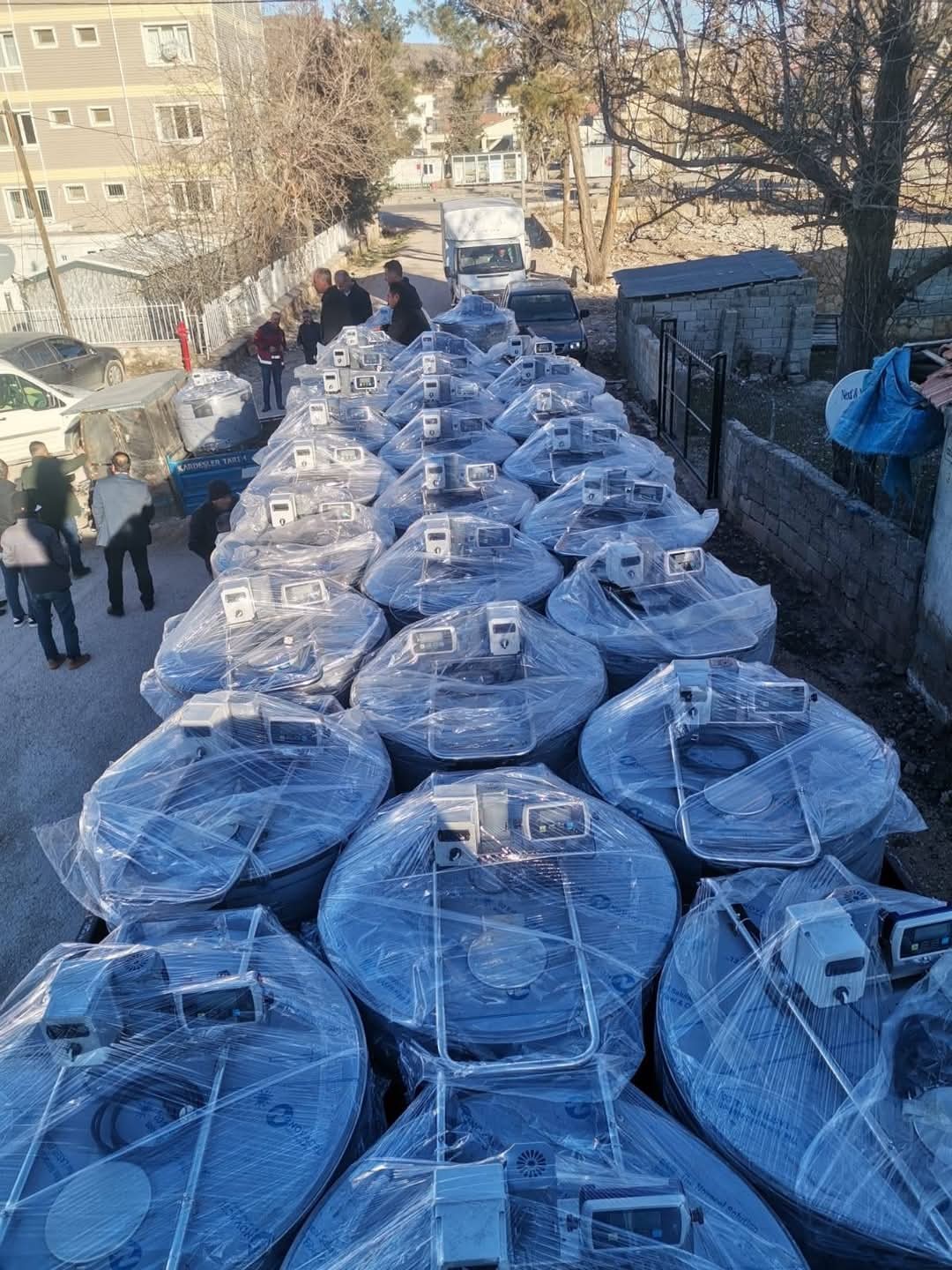 G&ouml;lbaşı&rsquo;nda s&uuml;t soğutma tankı dağıtıldı
