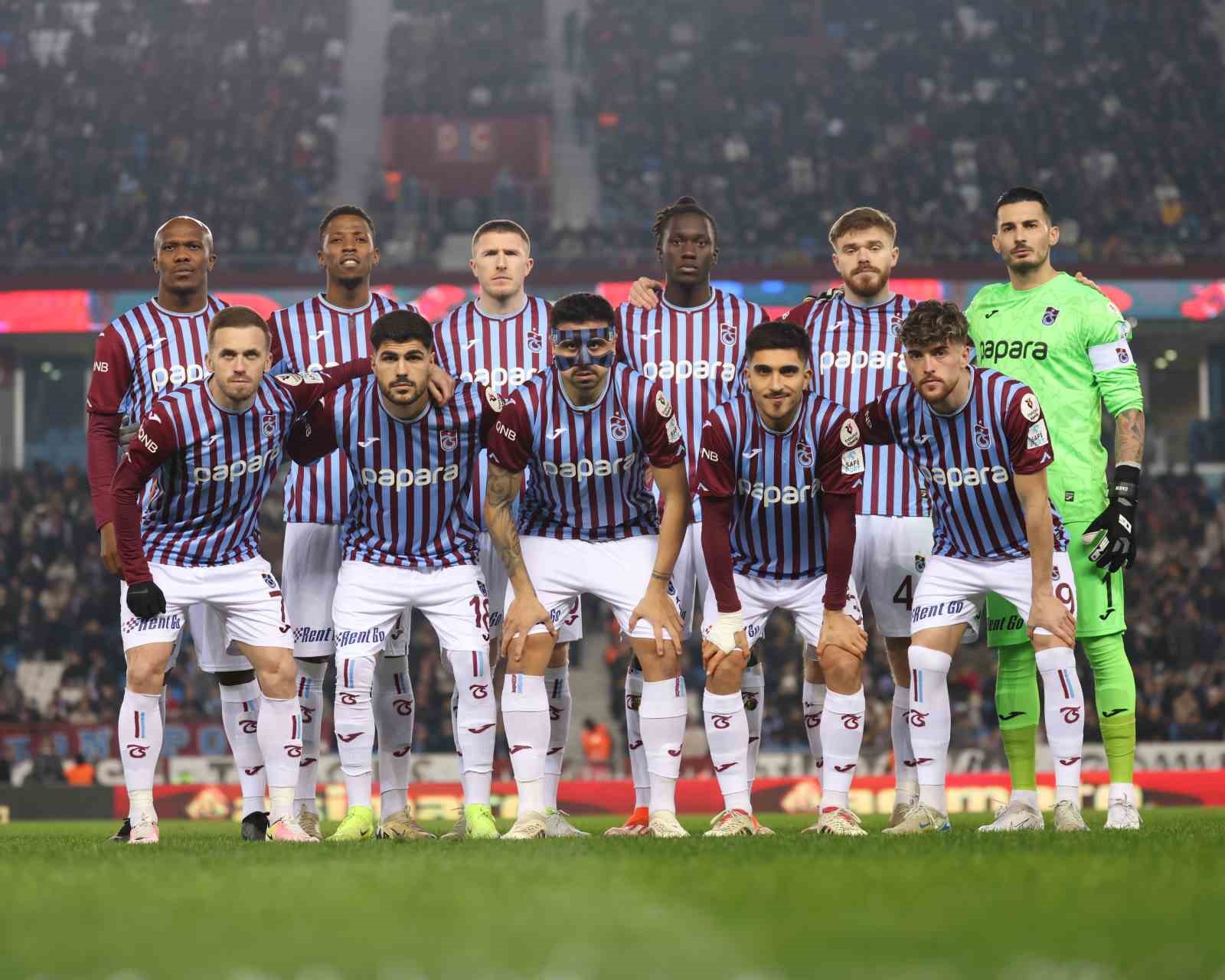 Trendyol Süper Lig: Trabzonspor: 3 - Sivasspor: 0 (İlk yarı)