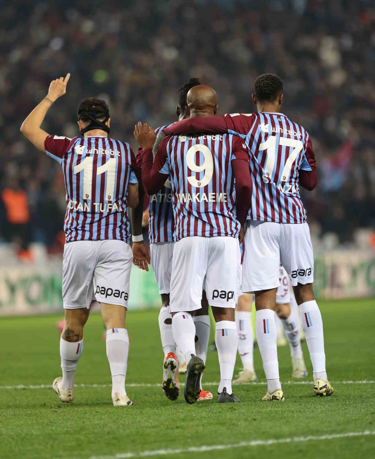 Trendyol Süper Lig: Trabzonspor: 3 - Sivasspor: 0 (İlk yarı)
