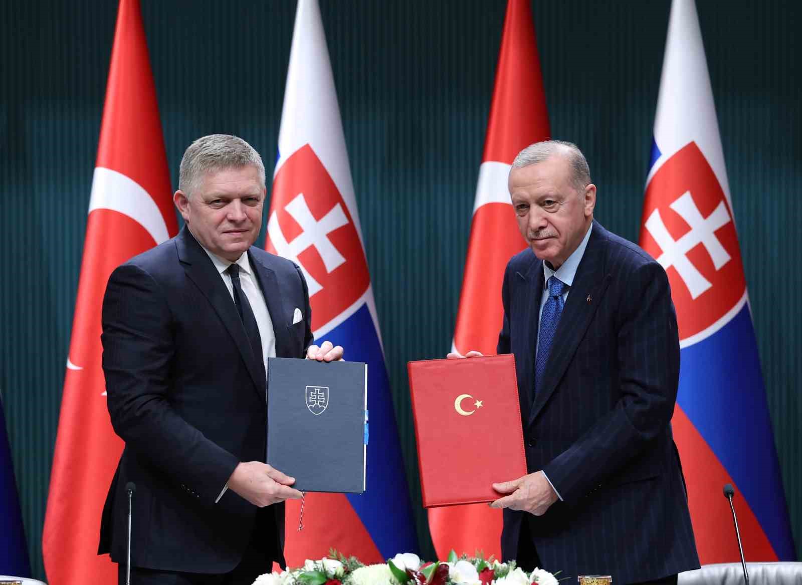 Türkiye-Slovakya arasında üç anlaşma ve ortak bildiri imzalandı
