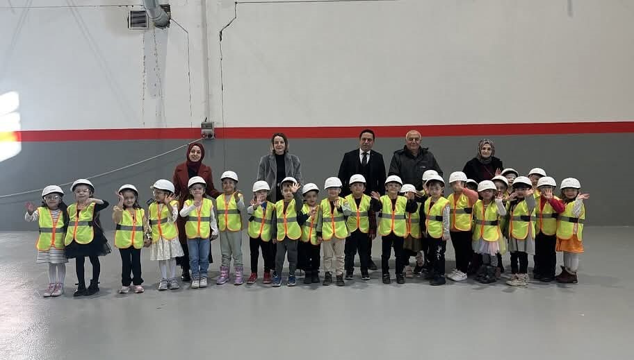 Simav&rsquo;da miniklere meslek tanıtımı, "Ustasından İşin Sırrı" projesi başladı
