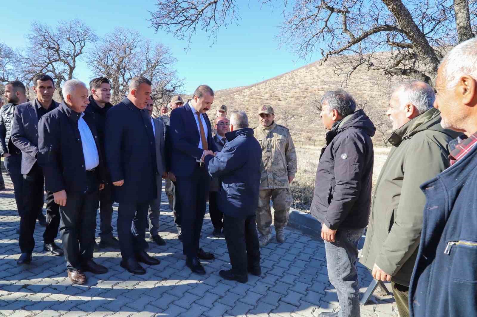 Mardin’de 31 sene önce şehit edilen 21 kişi mezarı başında anıldı