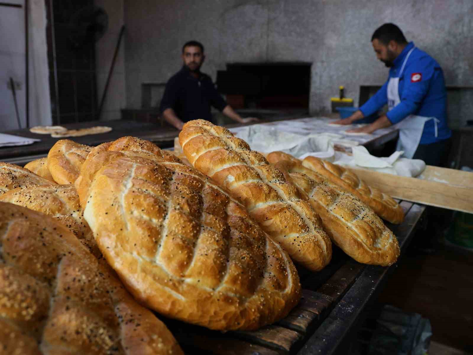 Adana’da 210 gram ekmek 12,5 lira oldu