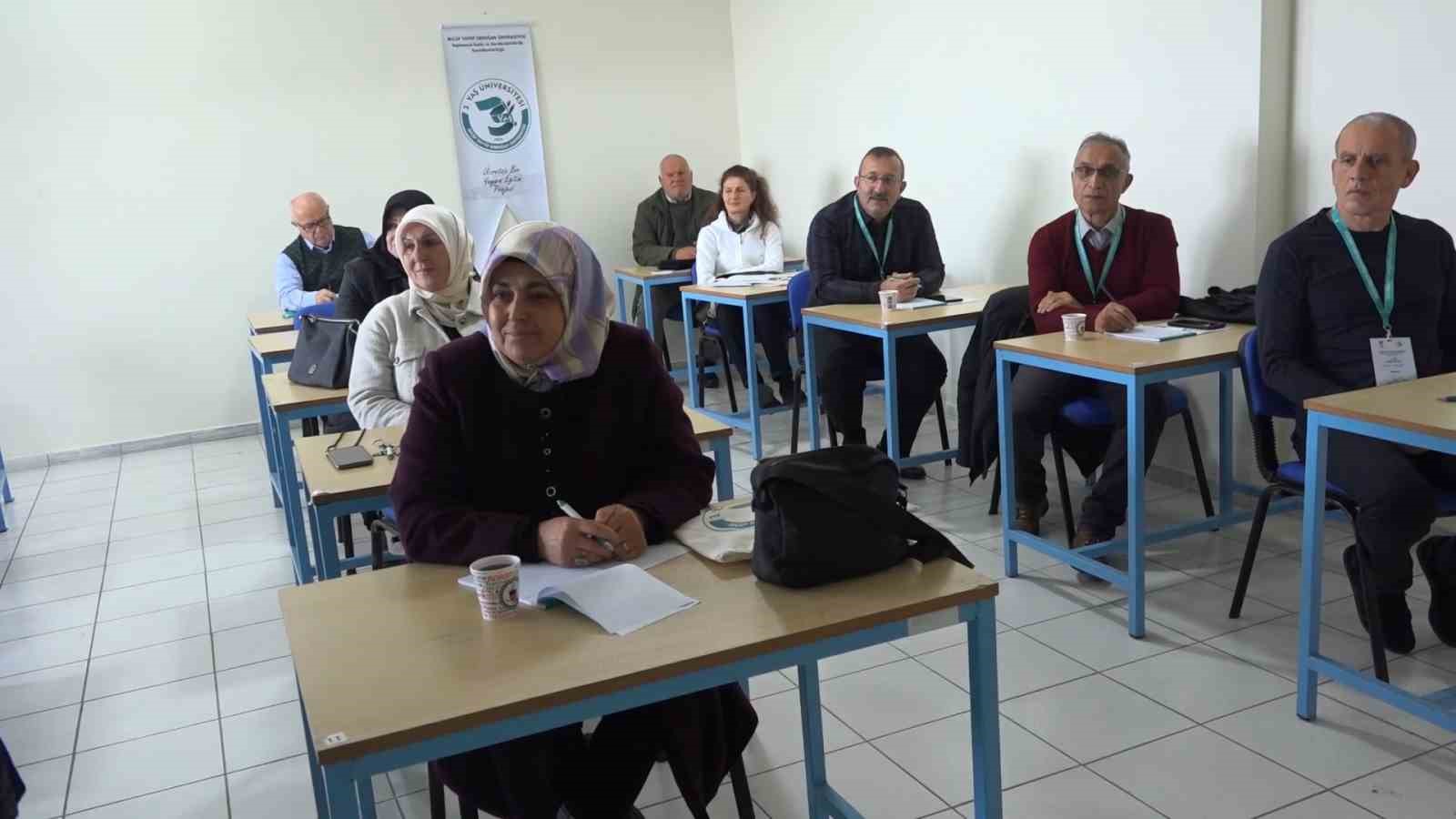 3. Yaş &Uuml;niversitesi ile Rizeliler eğitim hayallerini ger&ccedil;ekleştiriyor
