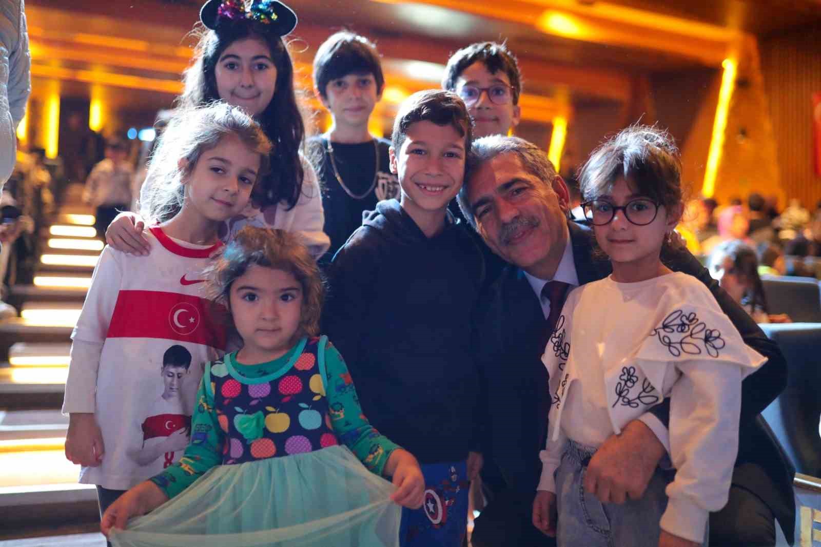 Gemlik Belediyesi, yarıyıl tatilinde &ouml;ğrencileri yalnız bırakmadı
