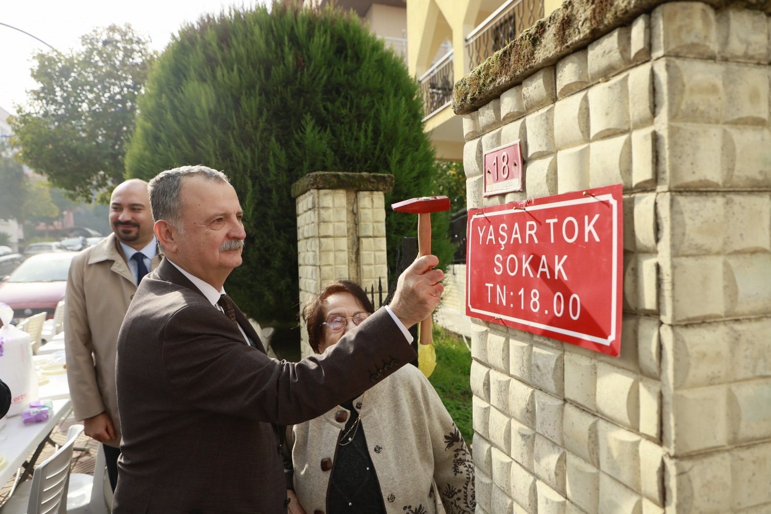 Yaşar Tok’un adı Yunusemre’de yaşayacak