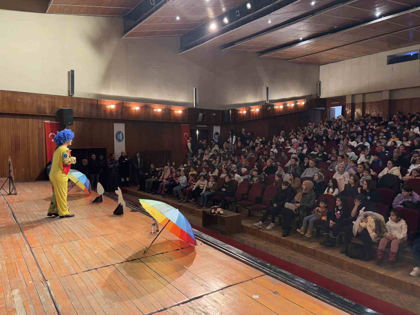 &Ccedil;orum Belediyesi&rsquo;nden dolu dolu s&ouml;mestir etkinliği
