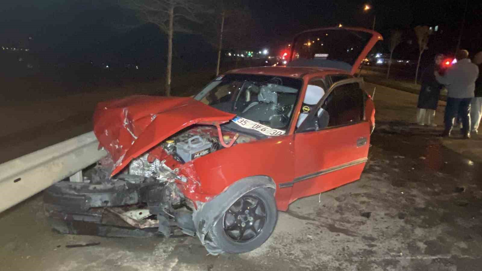 İzmit’te 3 araçlı zincirleme trafik kazası: 4 yaralı