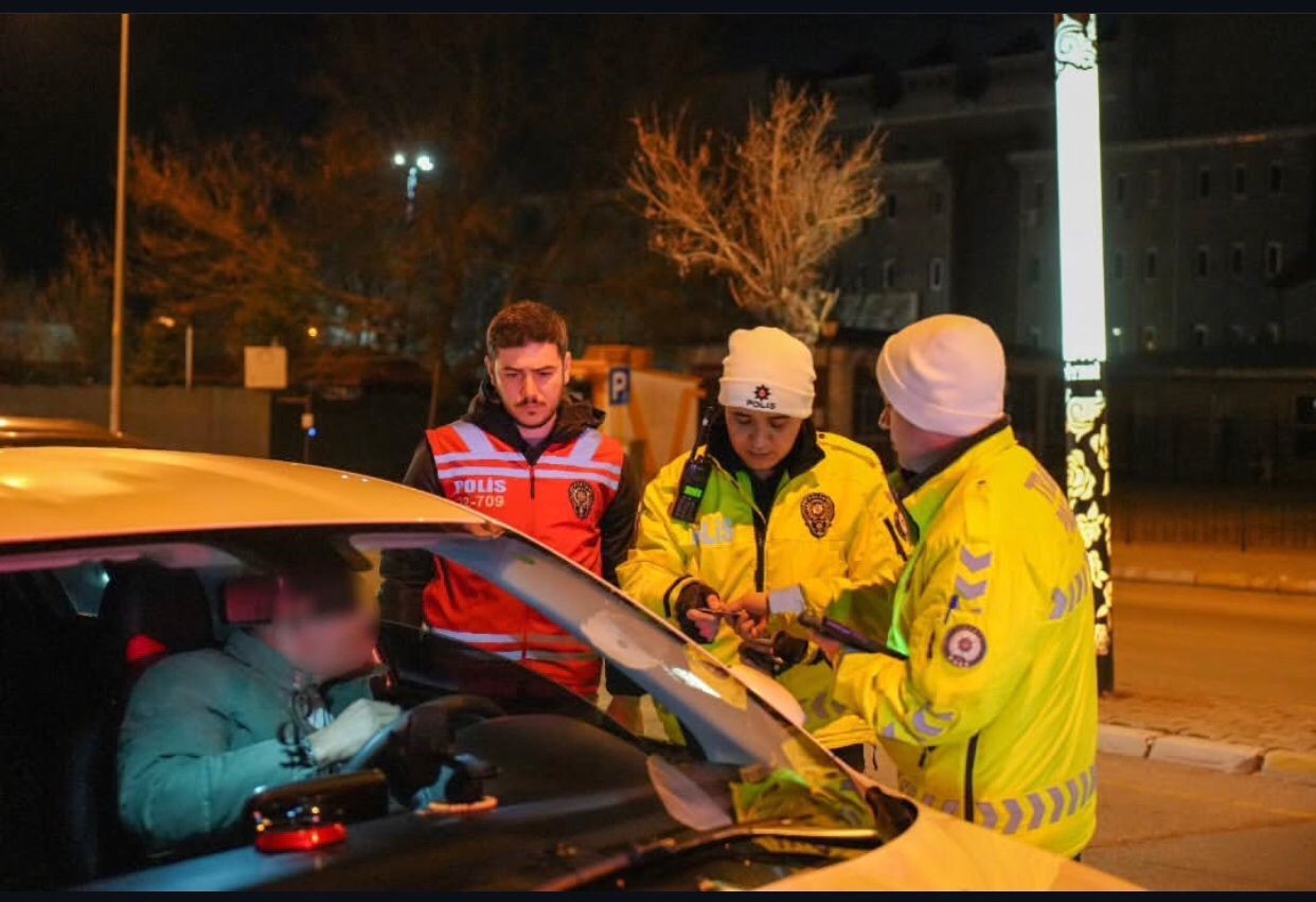 Isparta’da 11 sürücüye para cezası
