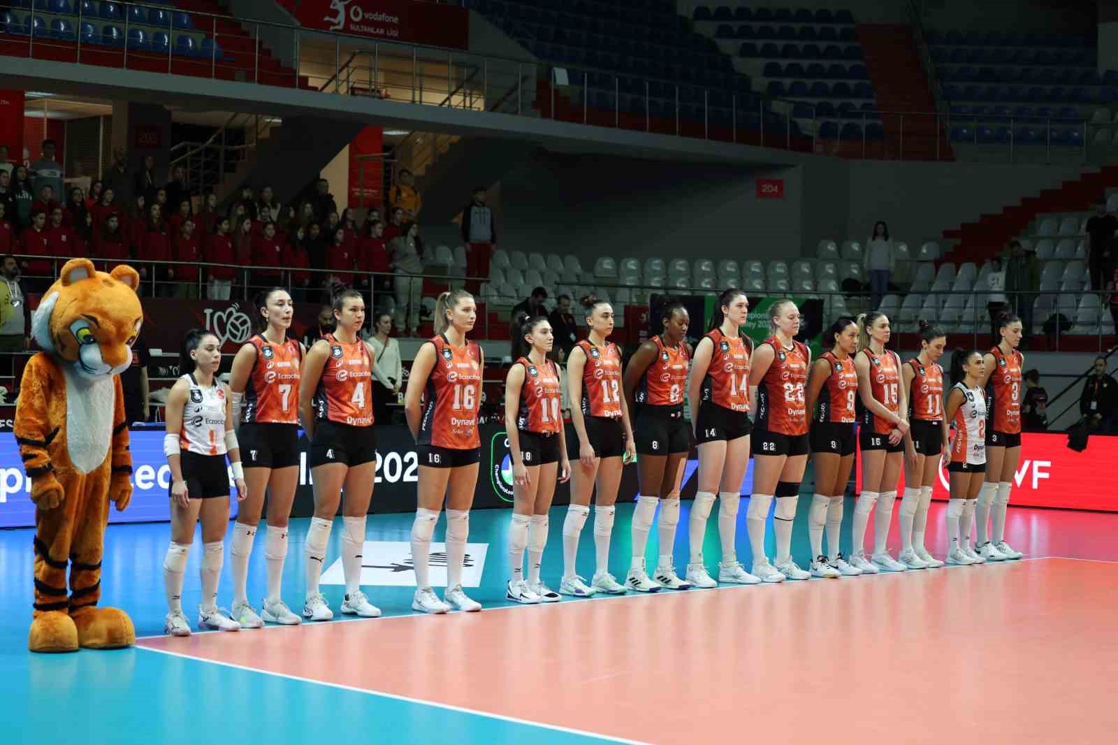 CEV Şampiyonlar Ligi: Eczacıbaşı Dynavit: 3 - Levallois Paris SC: 0
