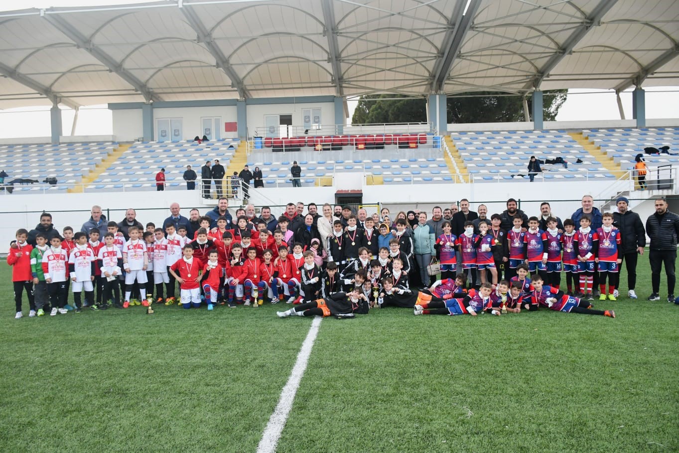 U11 Manisa Cup şampiyonu Turgutlu&rsquo;dan
