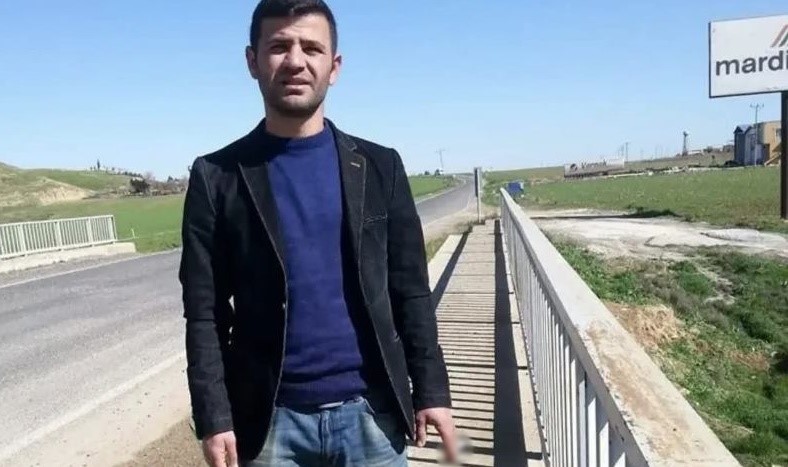 Mardin&rsquo;de otomobil şarampole yuvarlandı: 1 &ouml;l&uuml;, 2 yaralı
