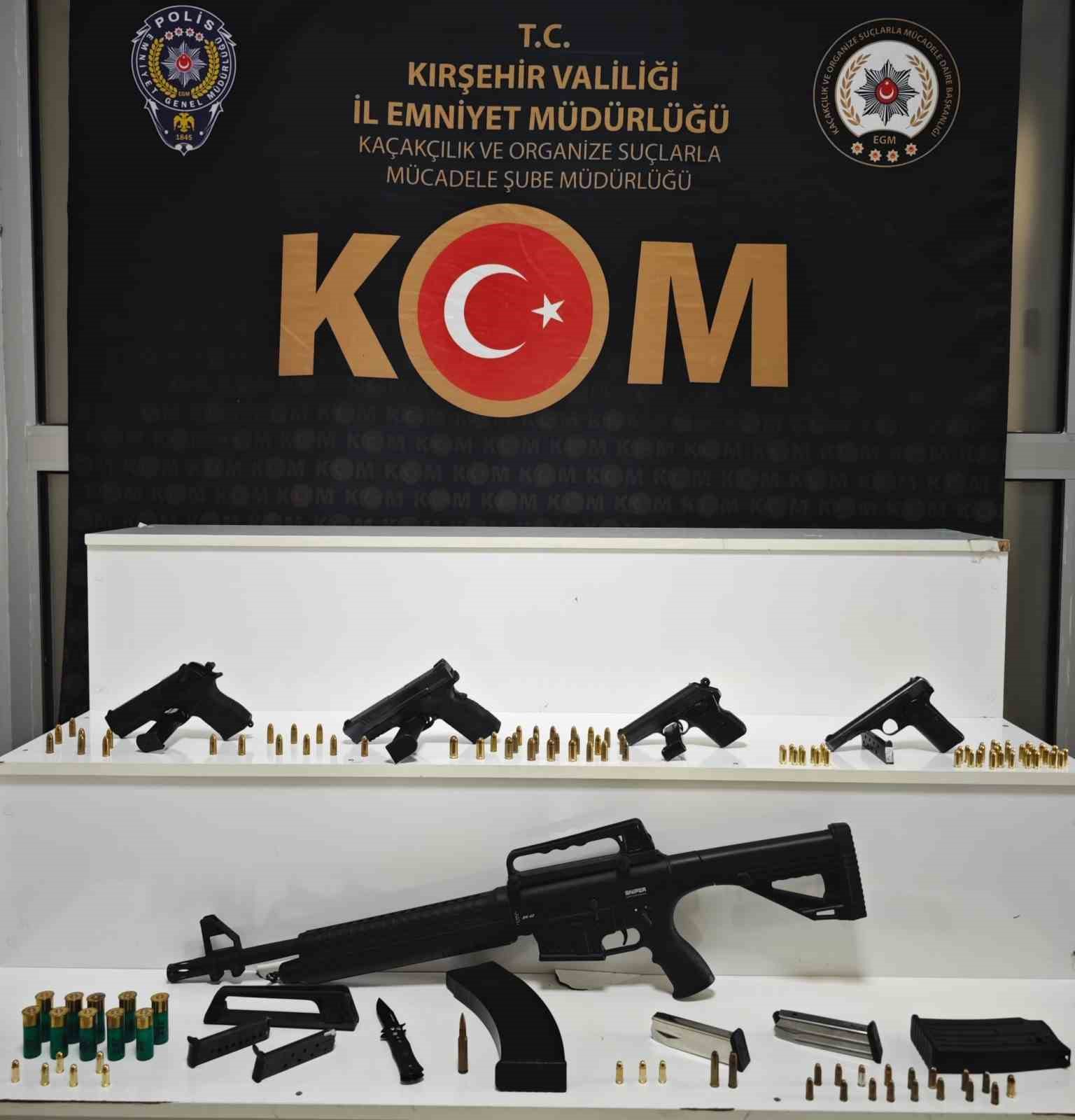Kırşehir&rsquo;de silah ka&ccedil;ak&ccedil;ılarına operasyon: 7 g&ouml;zaltı
