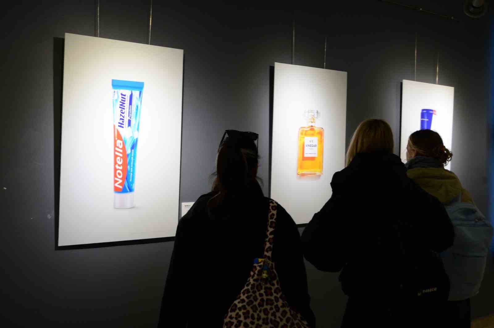 &ldquo;G&ouml;stergeler İmparatorluğu&rdquo; sergisi, Anadolu &Uuml;niversitesi İBF&rsquo;de a&ccedil;ıldı
