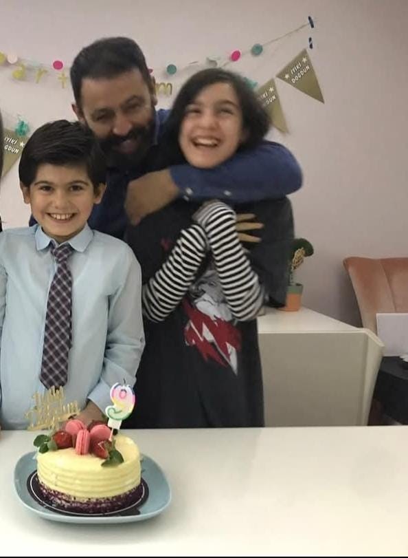 Otel yangınında hayatını kaybeden Sarıtaş ailesinin komşusu: “İşinde gücünde, düzgün insanlardı”