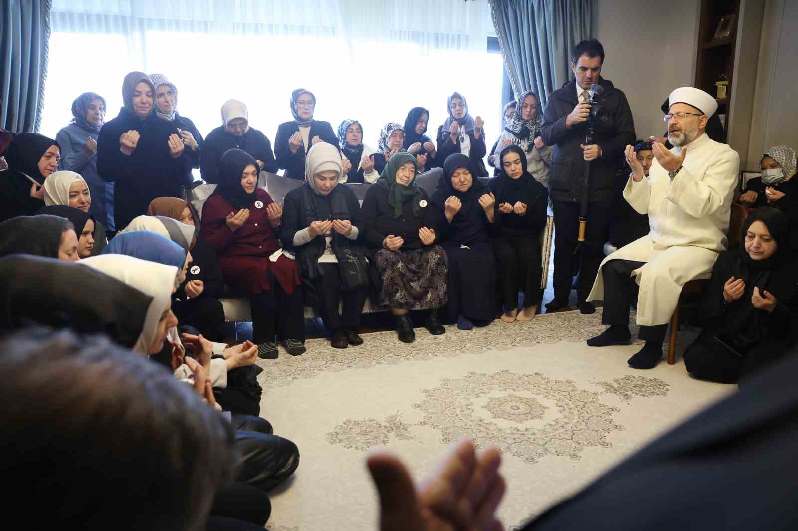 Cumhurbaşkanı Erdoğan taziye evinden ayrıldı