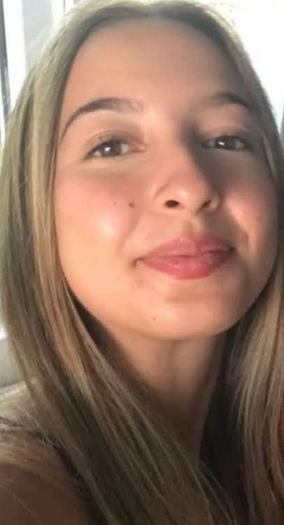 Otel yangınında hayatını kaybeden &Ouml;z&uuml;m Karataşlı&rsquo;nın annesi: "Yavrumun &ouml;l&uuml;s&uuml;n&uuml; teşhis ettirdiler"
