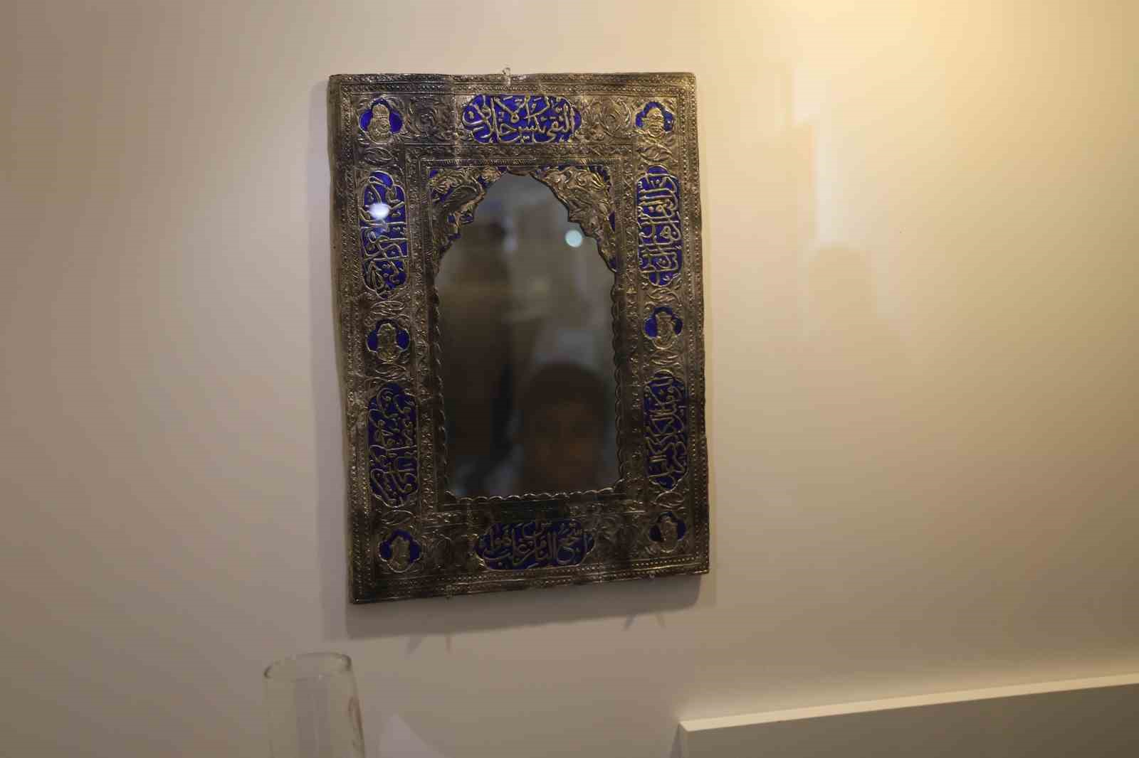 Diyarbakır M&uuml;zesi&rsquo;nde &ouml;ğ&uuml;t veren ayna
