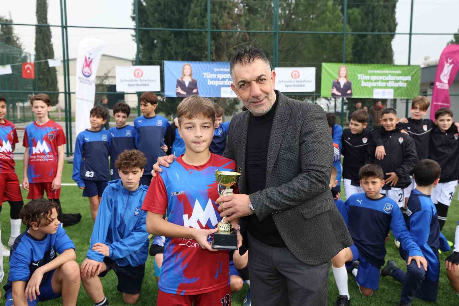 Şehzadeler Belediyesi U13 Cup&rsquo;ta şampiyon Manisaspor
