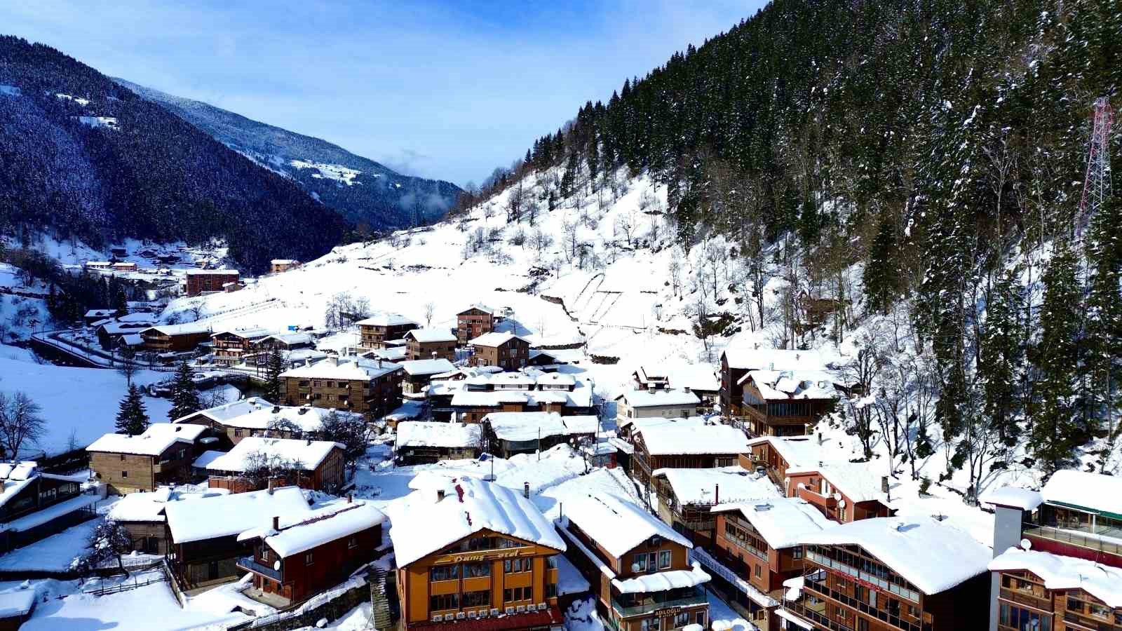 Uzung&ouml;l &Ccedil;evre Koruma K&uuml;lt&uuml;r ve Turizm Derneği: &ldquo;Bolu&rsquo;daki acının bin benzeri Uzung&ouml;l&rsquo;de de yaşanmasın&rdquo;
