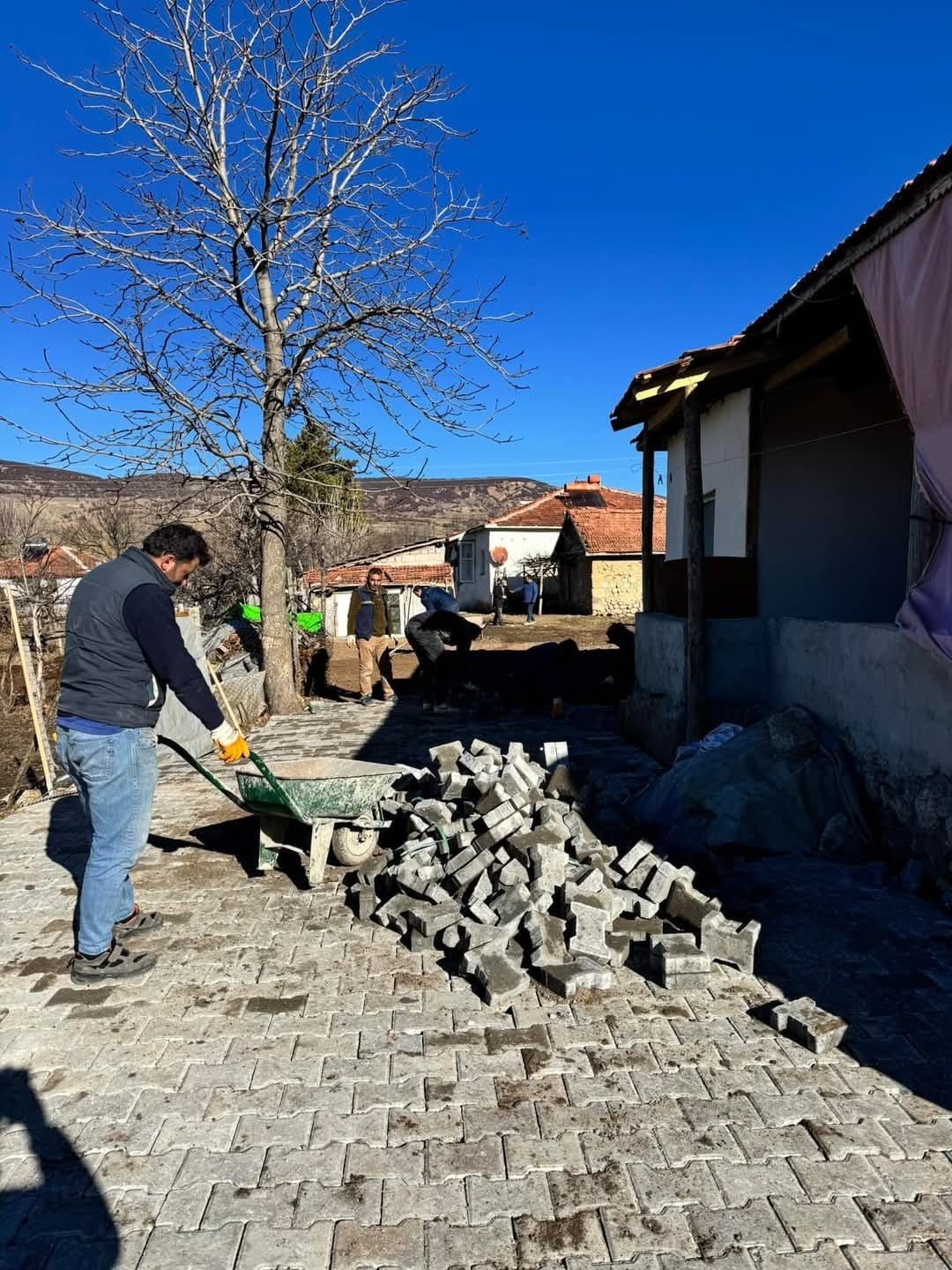 Özükavak’ta Su ve Altyapı Çalışmaları Başladı
