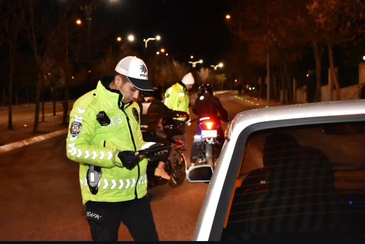 Isparta’da 20 günde 21 bin 703 sürücüye cezai işlem: 568 araç trafikten men edildi
