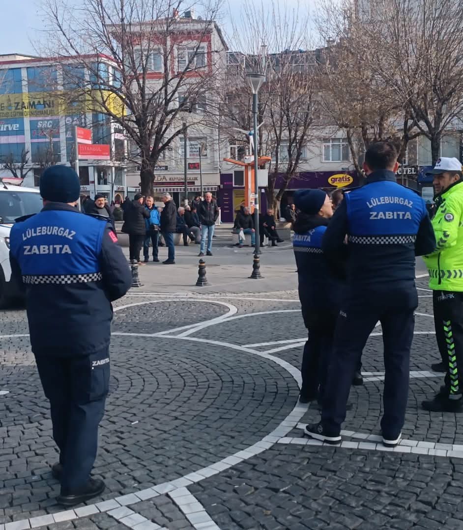 Lüleburgaz’da motosiklet denetimi: Trafiğe kapalı yola giren sürücülere para cezası
