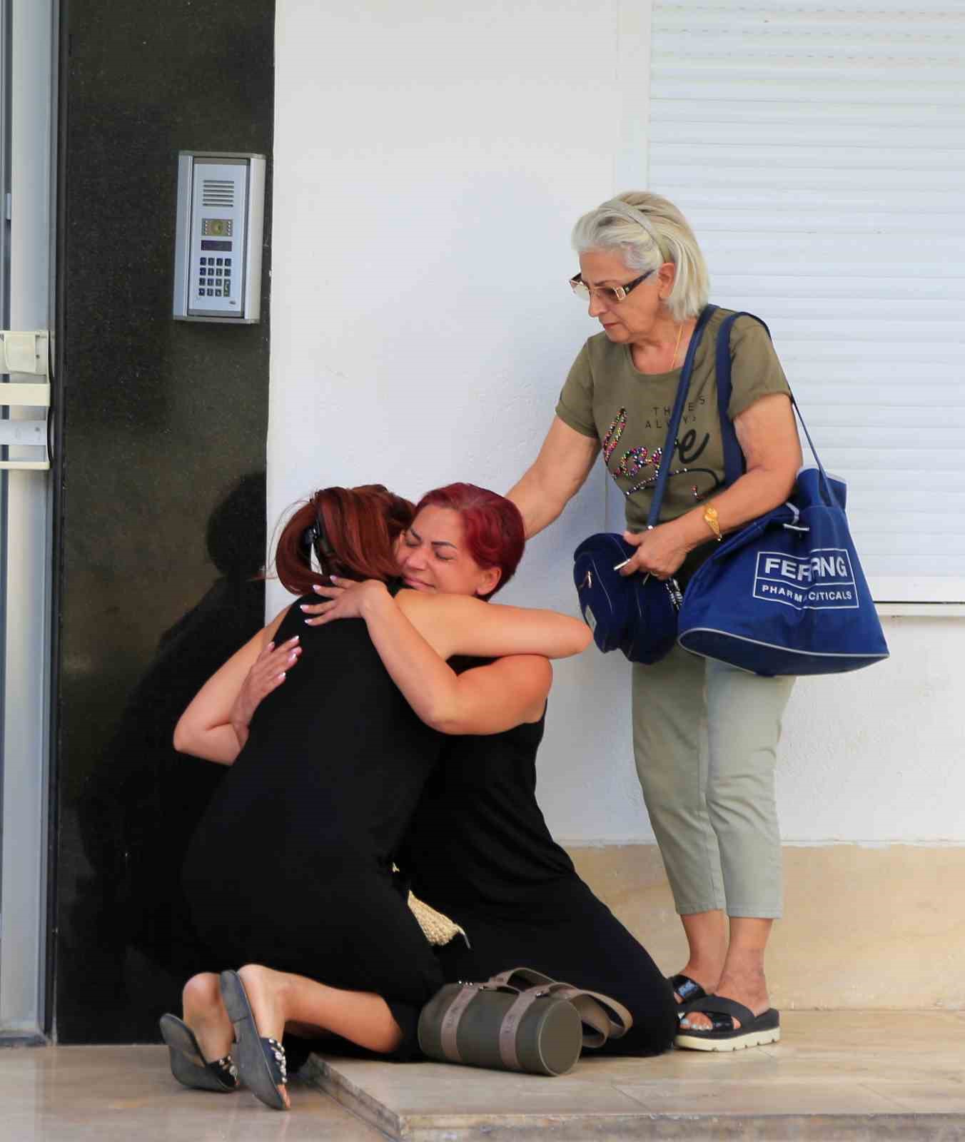 Boşanma aşamasındaki kocası kurşun yağdırmıştı, ölmeden önce kızına söylemiş
