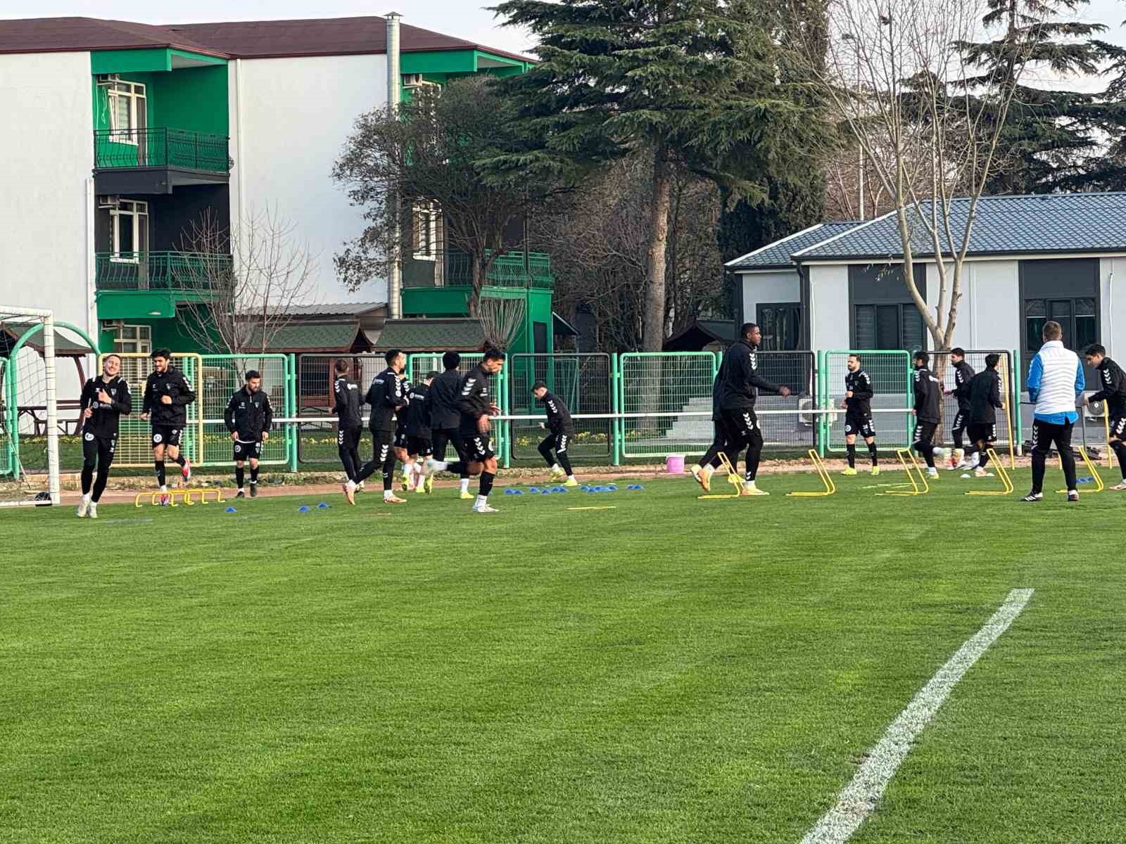 Kocaelispor’da Beridze ve Mijo Caktas kadroda düşünülmüyor