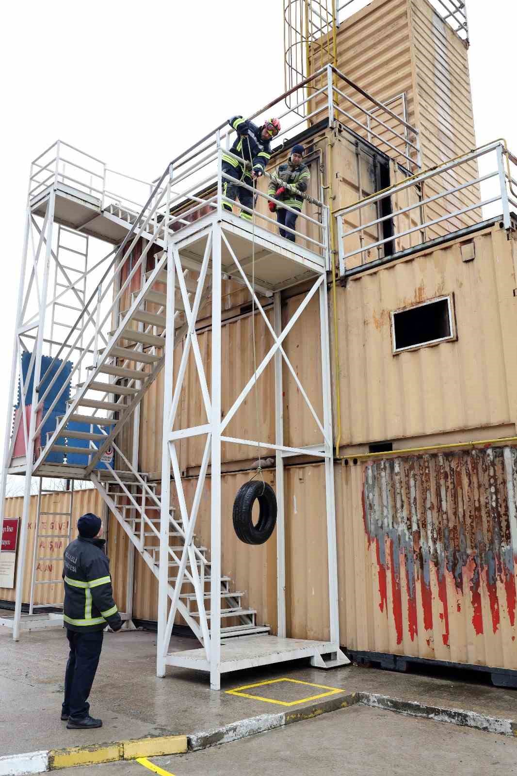 Kocaeli B&uuml;y&uuml;kşehir Belediyesi itfaiye eri alım sonu&ccedil;ları a&ccedil;ıklandı
