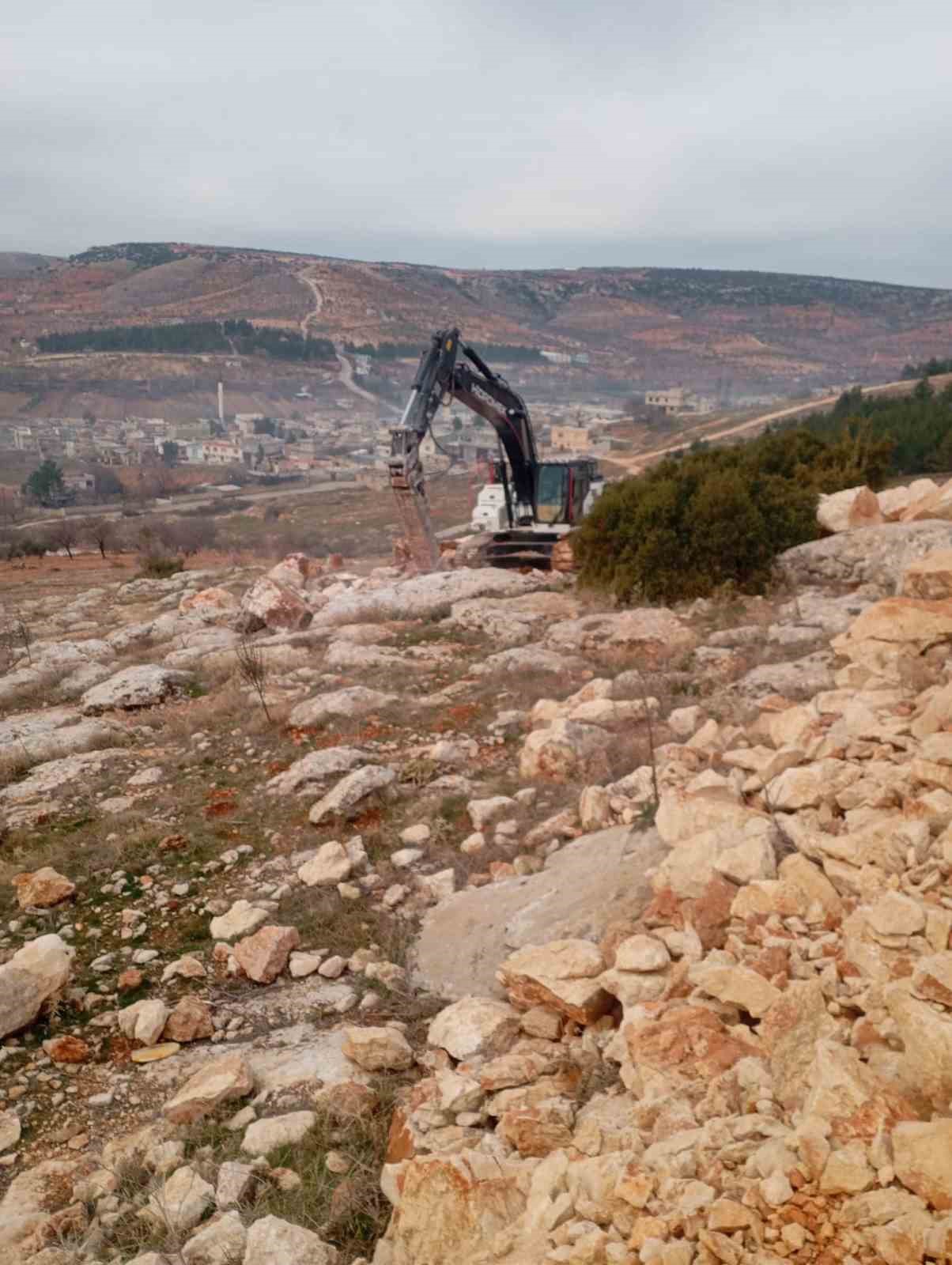Nizip&rsquo;te belediye hizmetleri aralıksız s&uuml;r&uuml;yor
