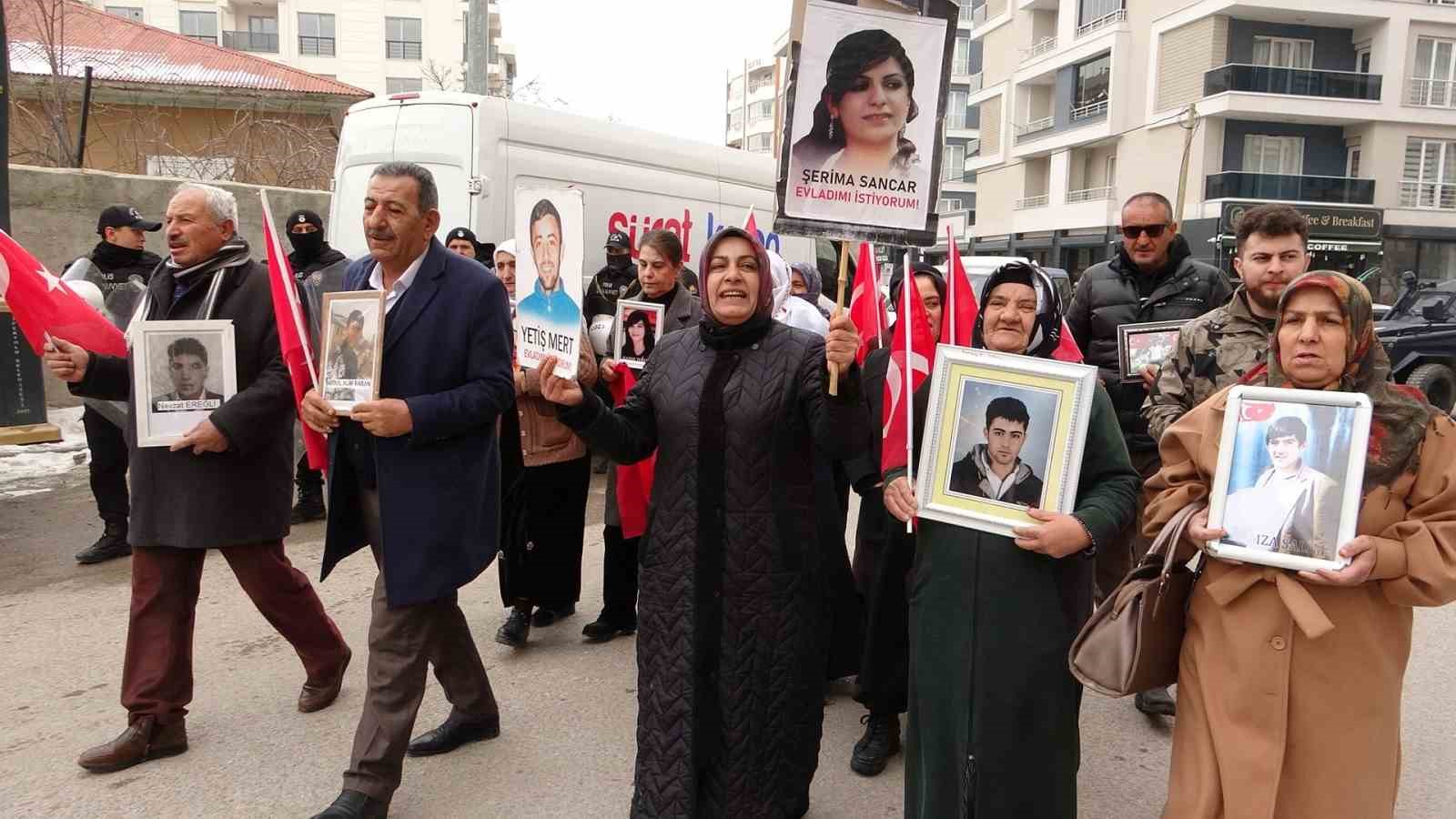 Anne Nazlı Sancar: &ldquo;&Ccedil;ocuklarını, &ccedil;ocuklarımızın kanıyla okutuyorlar&rdquo;
