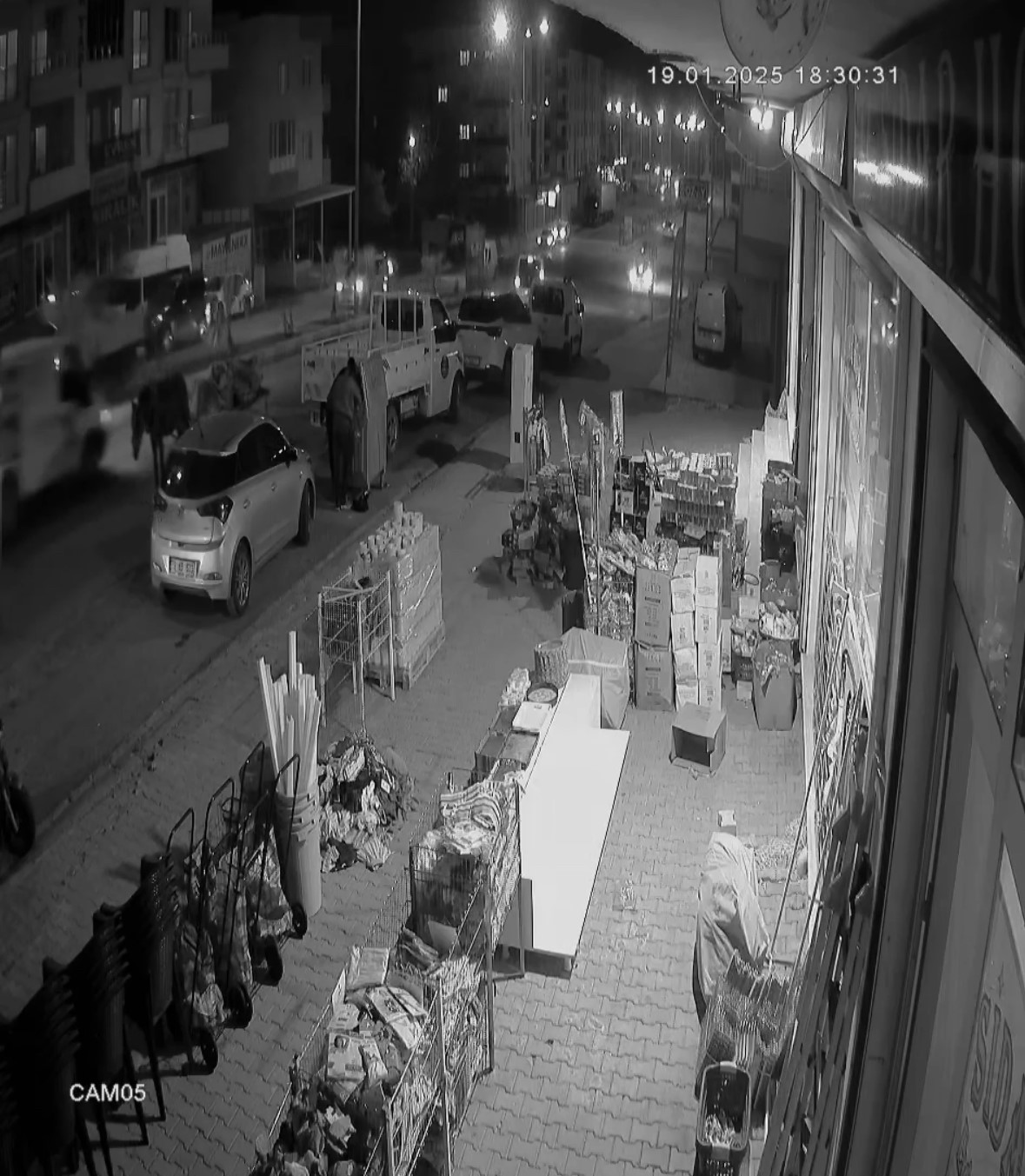 Mardin&rsquo;de gelinin &ccedil;eyizi hırsızlar tarafından &ccedil;alındı
