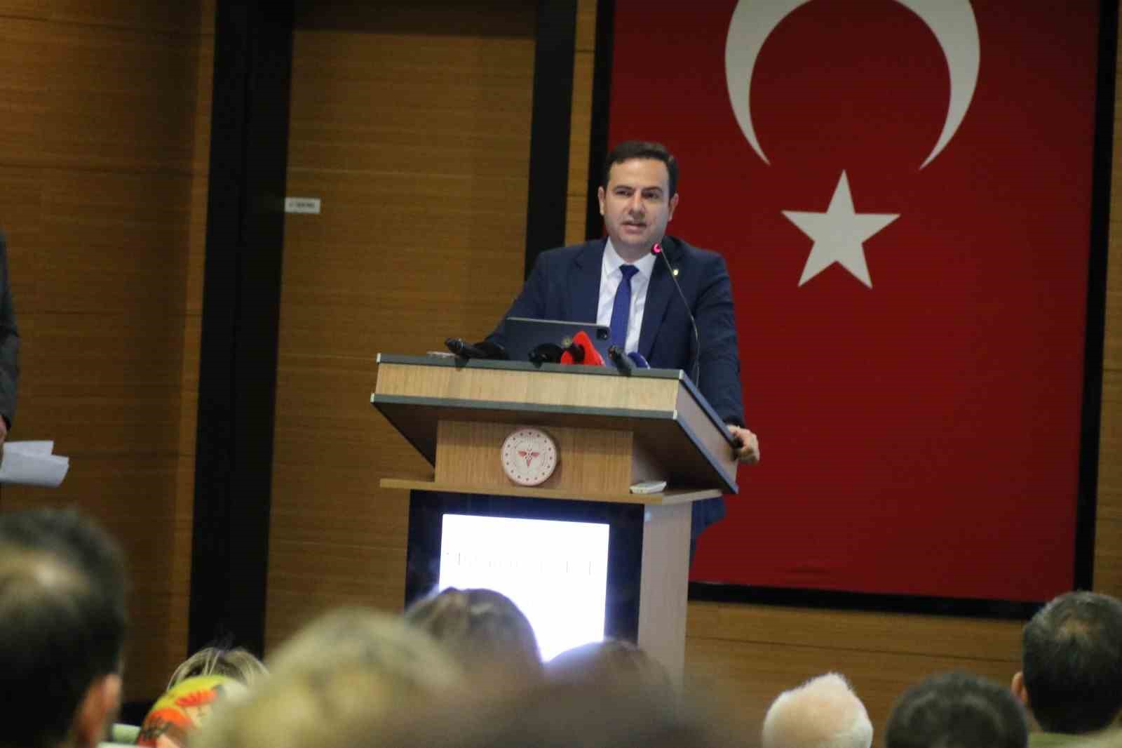 Anne-bebek sağlığının korunması ve geliştirilmesi amacıyla &lsquo;Normal Doğum Sempozyumu&rsquo; d&uuml;zenlendi
