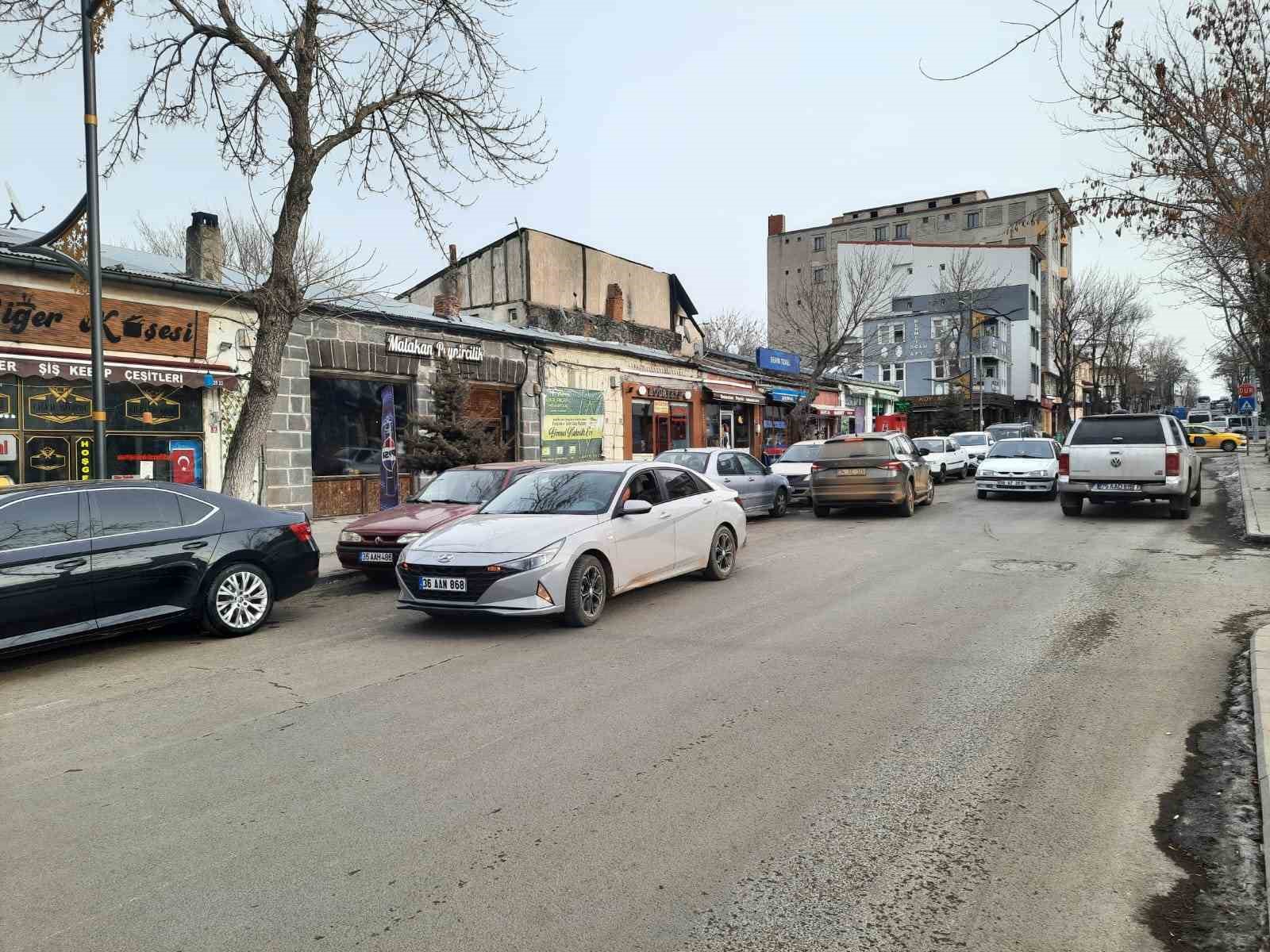 278 bin n&uuml;fuslu Kars, 51 bin 532 ara&ccedil; ile dikkat &ccedil;ekiyor
