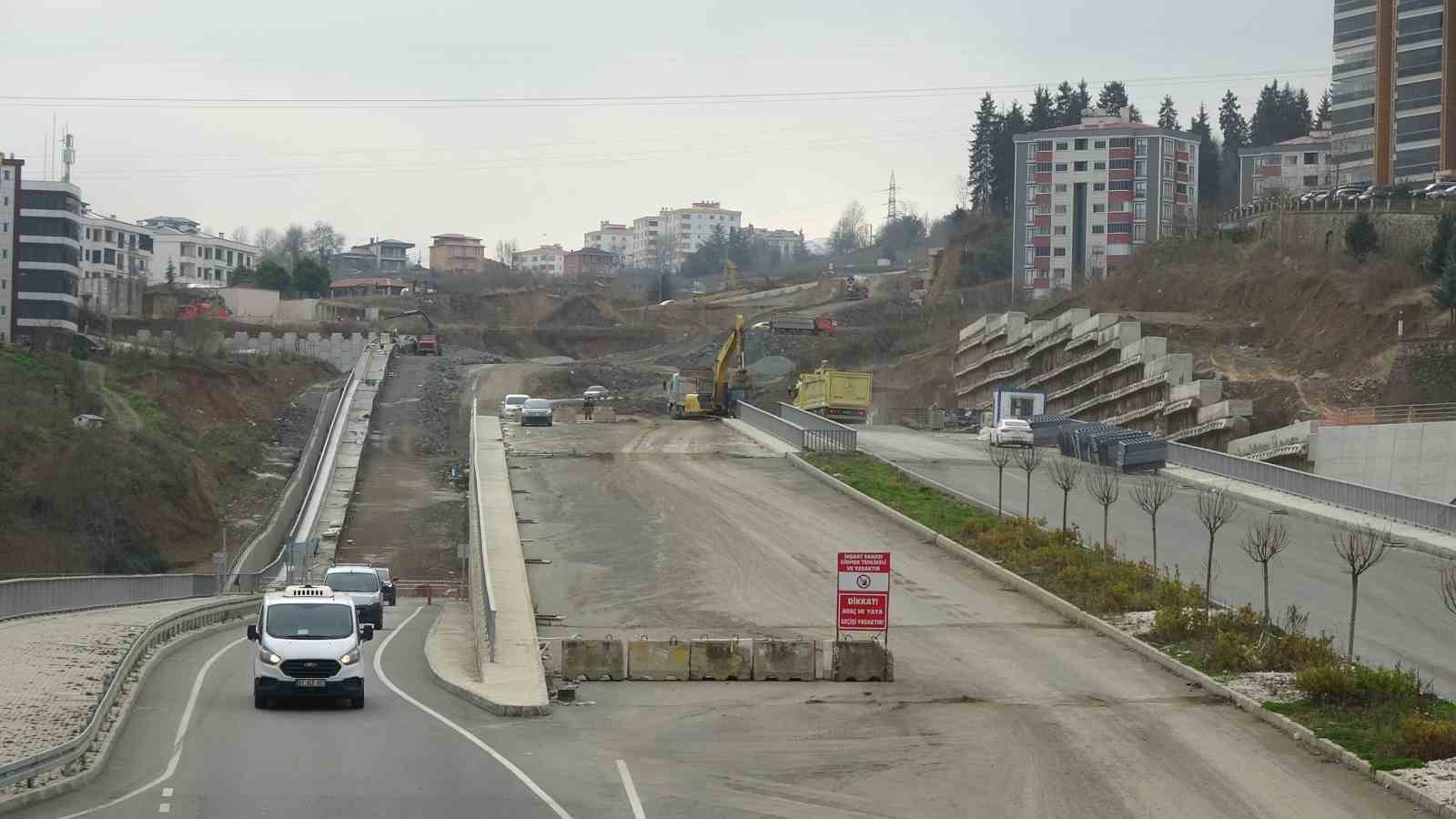 T&uuml;rkiye&rsquo;nin en maliyetli şehir i&ccedil;i yollarından Kanuni Bulvarı inşaatında sona doğru
