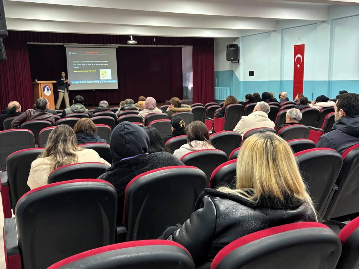 Okul kantini ve yemekhane personeline hijyen eğitimi
