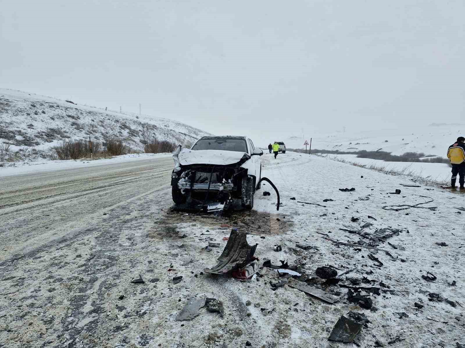 Erzurum’da trafik kazası: 2 ölü